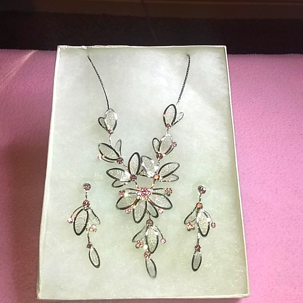 Necklace Set